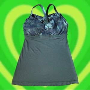 LULULEMON NAVY GREEN TANK TOP size 4